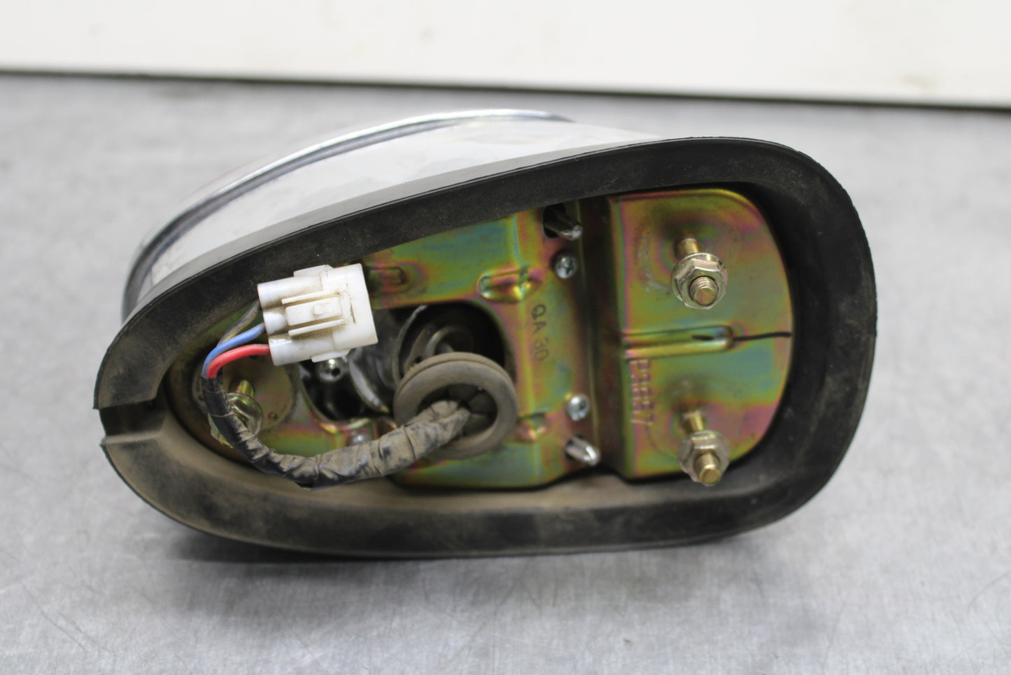 03-08 KAWASAKI VULCAN 1600 TAILLIGHT REAR TAIL BRAKE LIGHT BB123