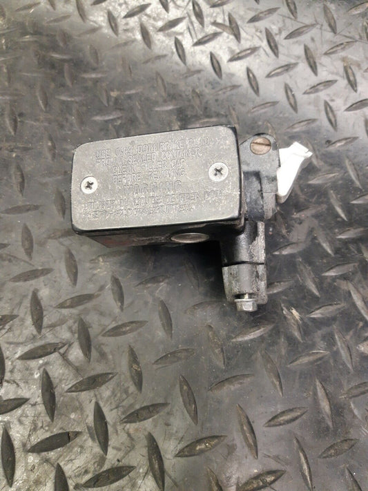 07 SUZUKI BURGMAN 650 RIGHT FRONT BRAKE MASTER CYLINDER  BB183