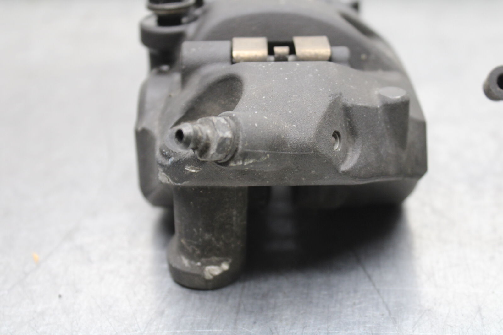 13-17 KAWASAKI NINJA ZX6R ZX636E RIGHT LEFT FRONT BRAKE CALIPER SET PAIR BB735