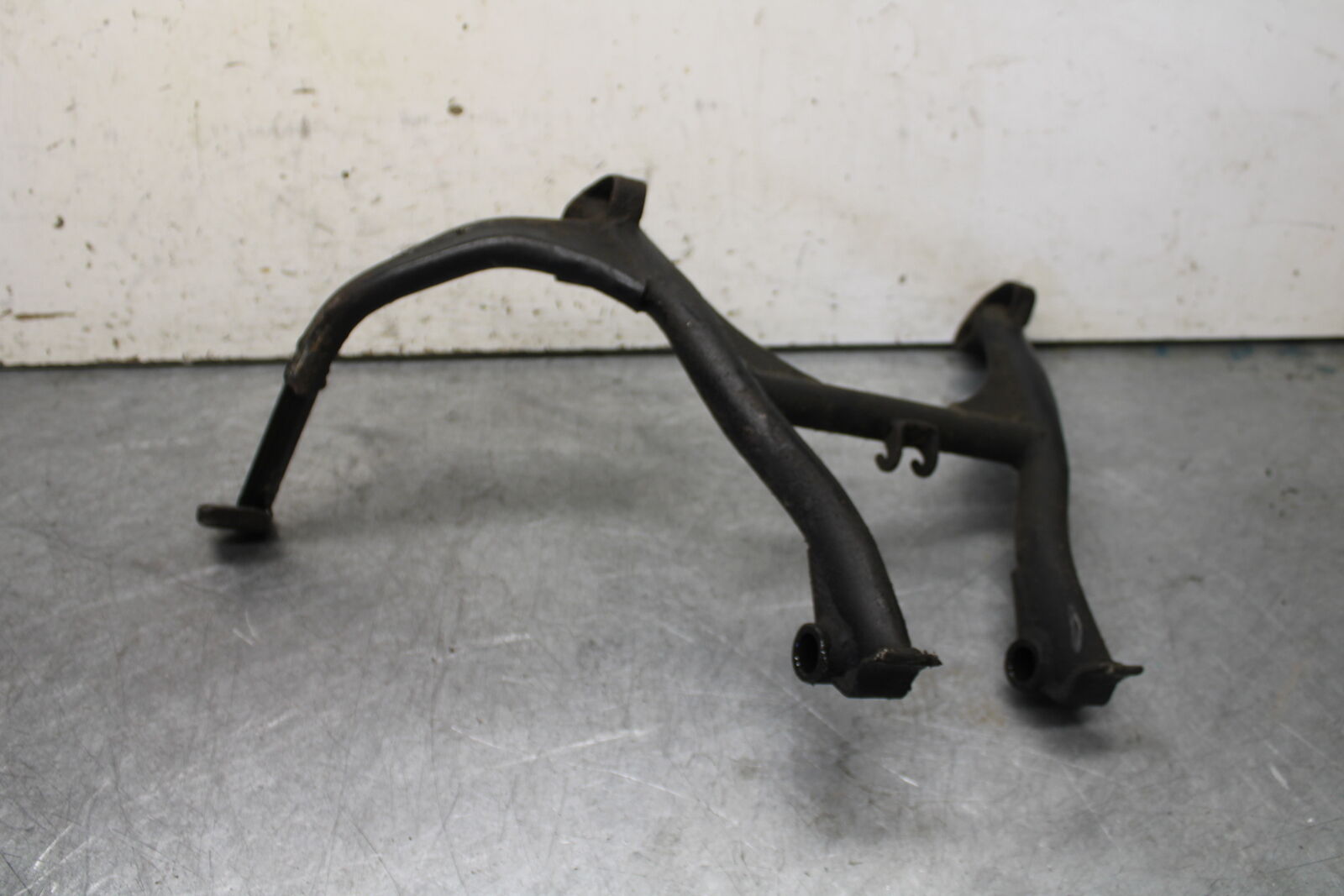 85-86 SUZUKI MADURA 1200 CENTER MAIN STAND  BB691