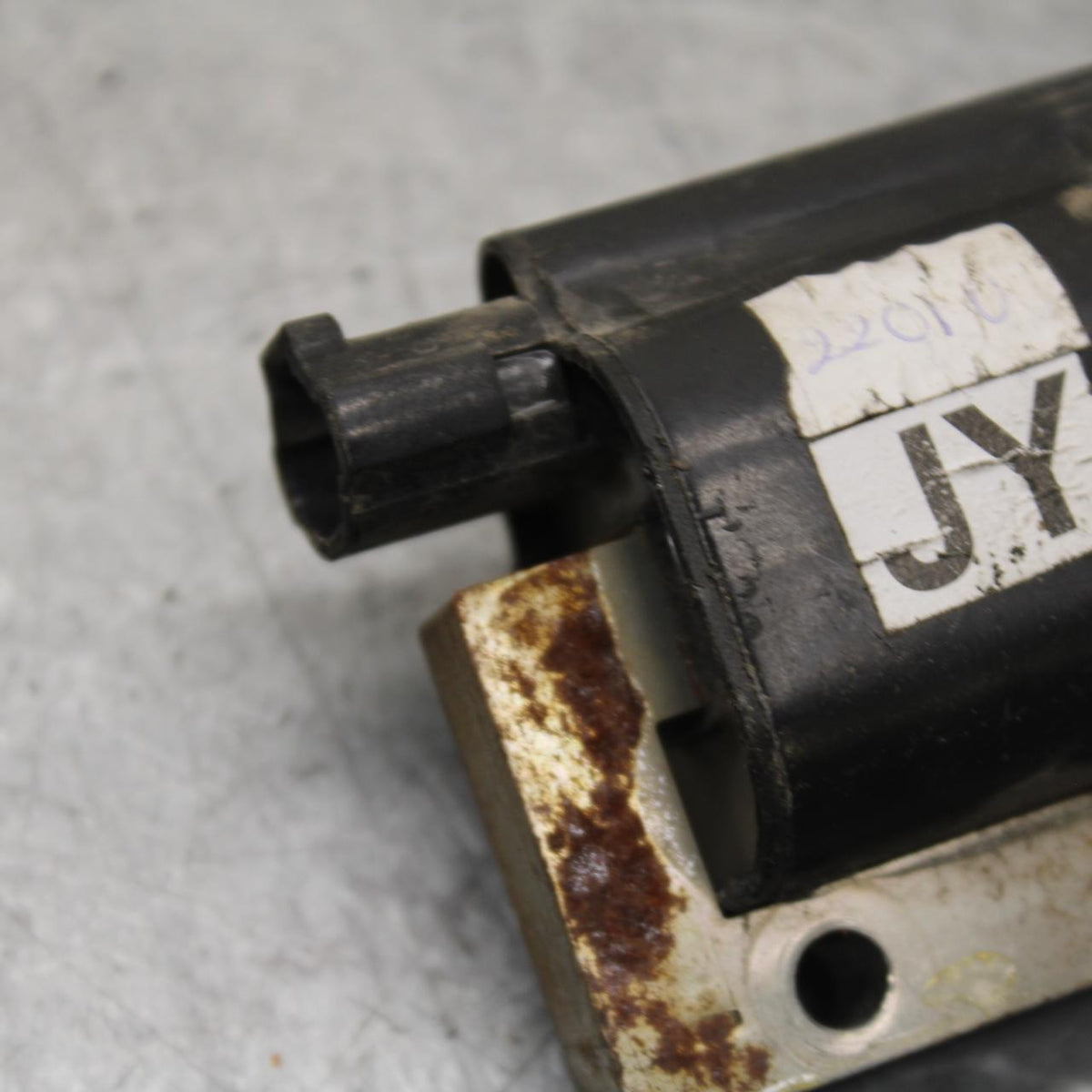 16-24 KTM 390 RC IGNITION COIL SPARK PLUG CAP  BB648
