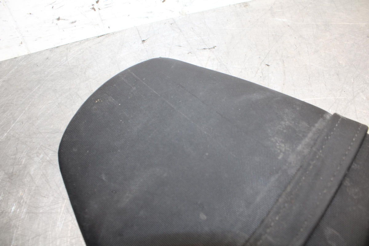 11-22 SUZUKI GSXR 600  REAR BACK PASSENGER TANDEM SEAT PAD SADDLE PILLION BB485