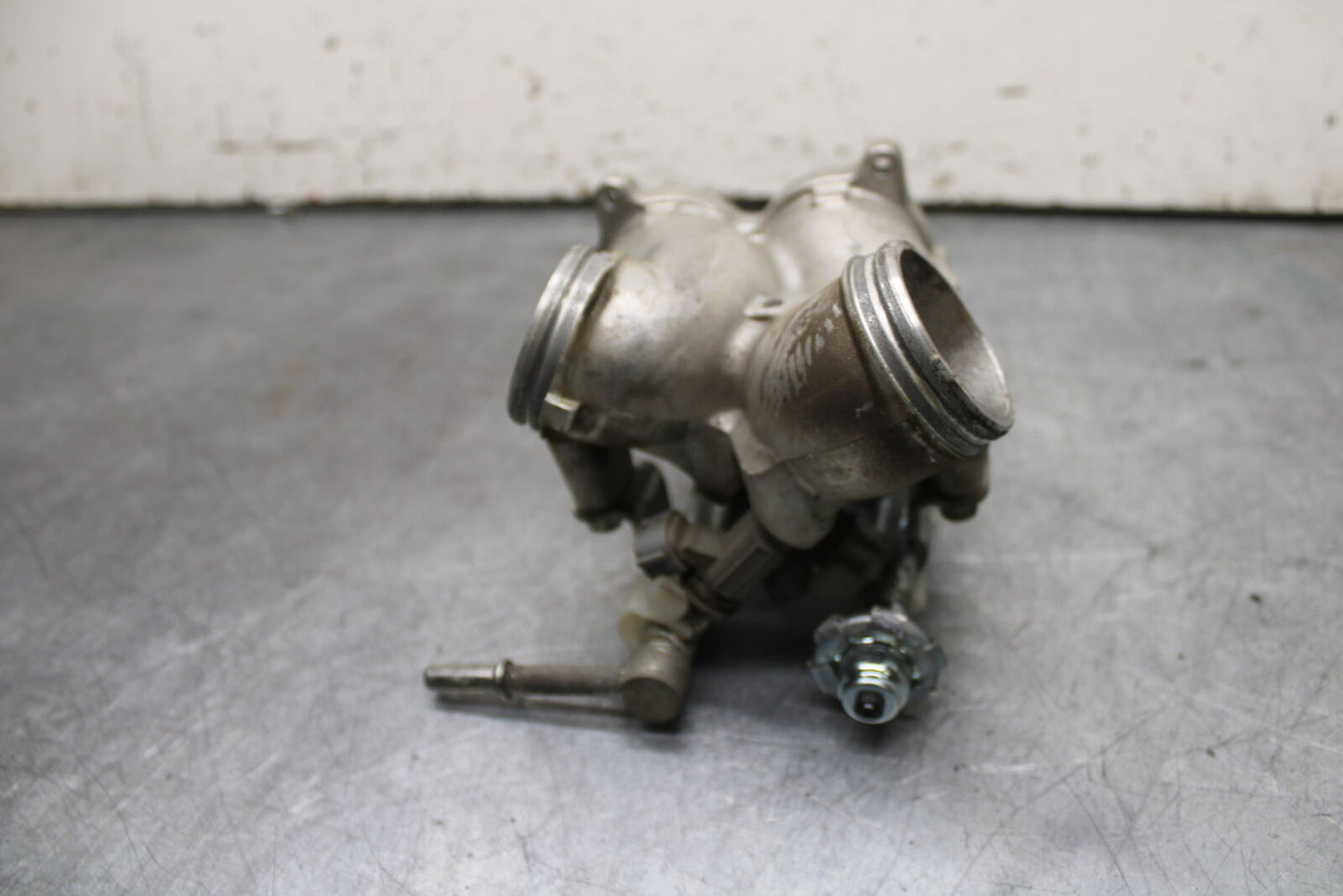 14-15 YAMAHA V STAR 1300 XVS1300CT TOURER AIR INTAKE MANIFOLD BB722