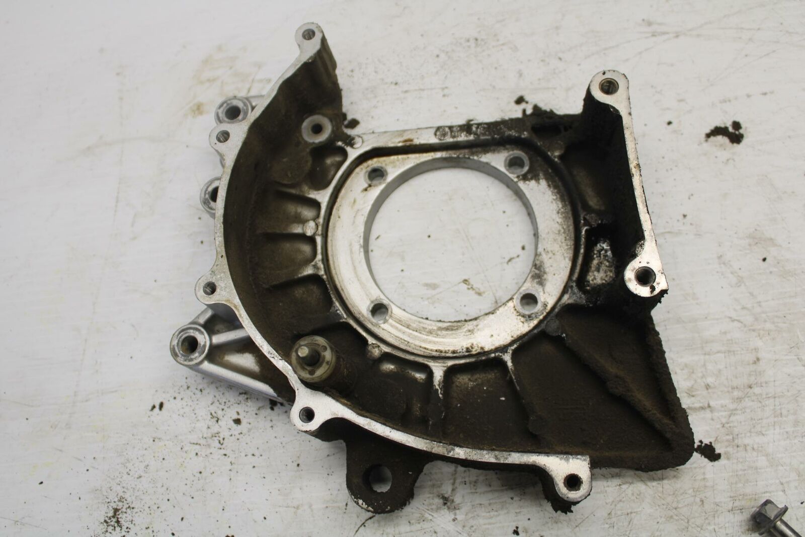 03-04 YAMAHA ROAD STAR 1600 ENGINE SPROCKET COVER BB279