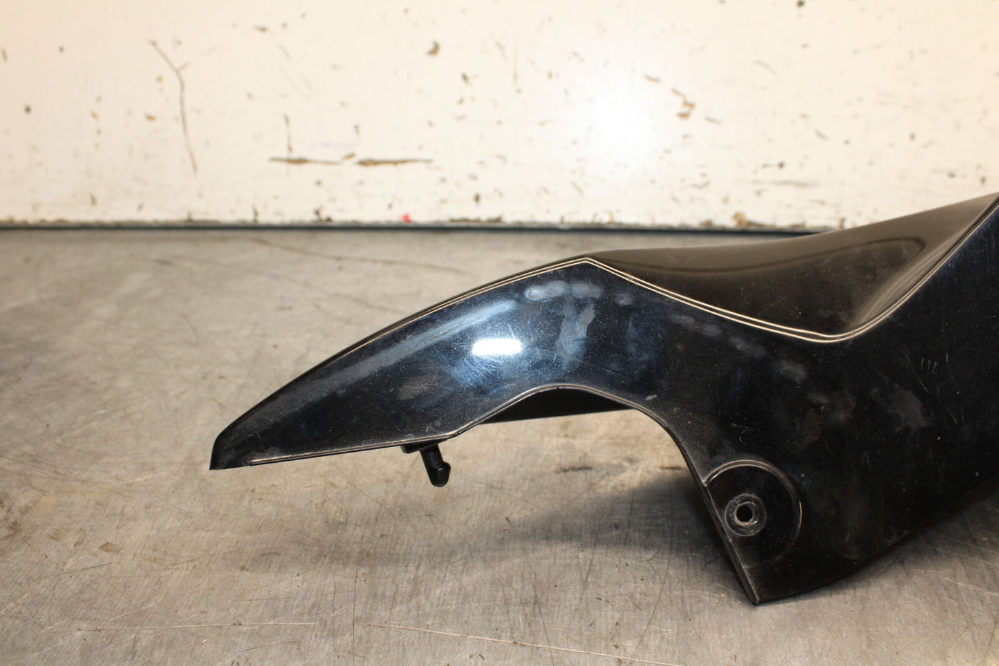 11-24 SUZUKI GSXR750 RIGHT REAR TAIL FAIRING COWL SHROUD 47100-15J10-YVB  BB714