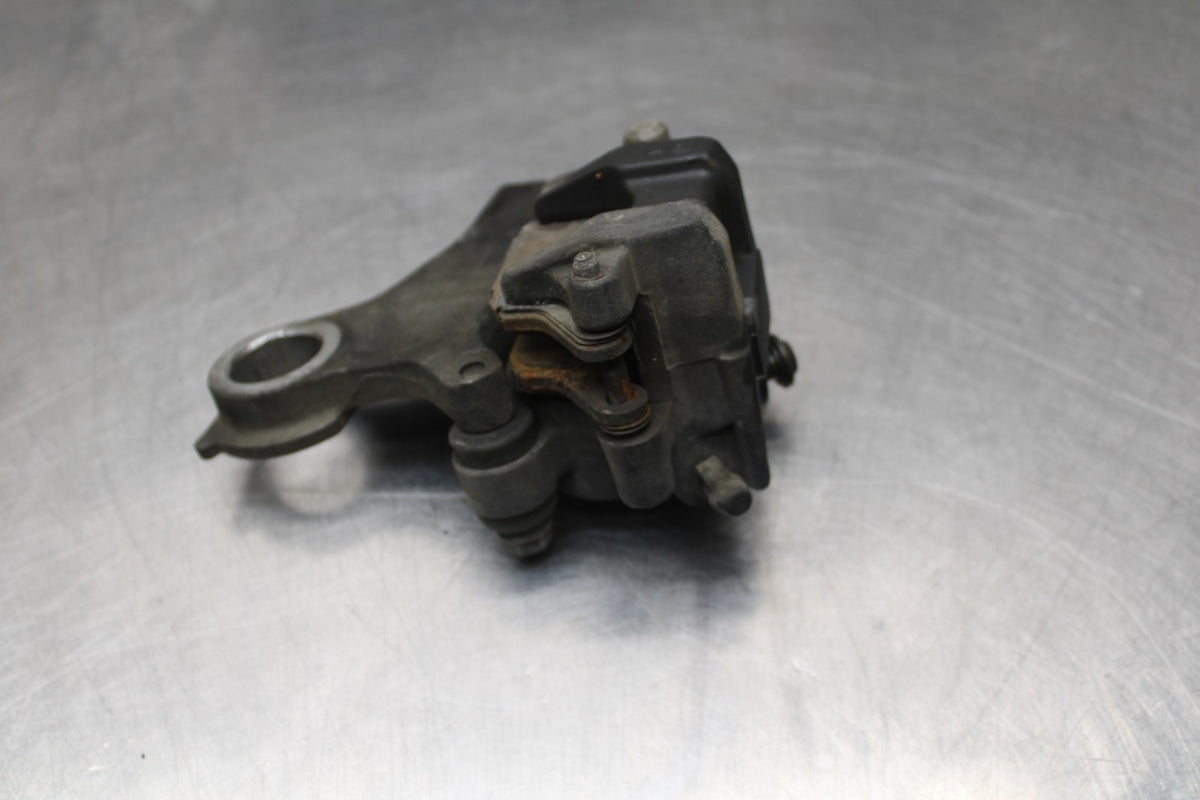 05 YAMAHA YZF R6 REAR BACK BRAKE CALIPER W MOUNT BRACKET BB858