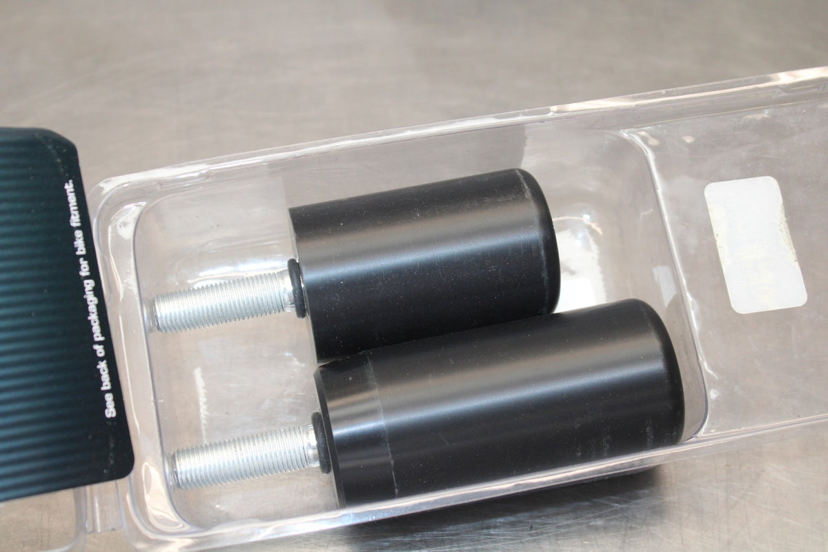 05-08 TRIUMPH SPEED TRIPLE 1050 NEW!! FRAME SLIDERS SET BB876