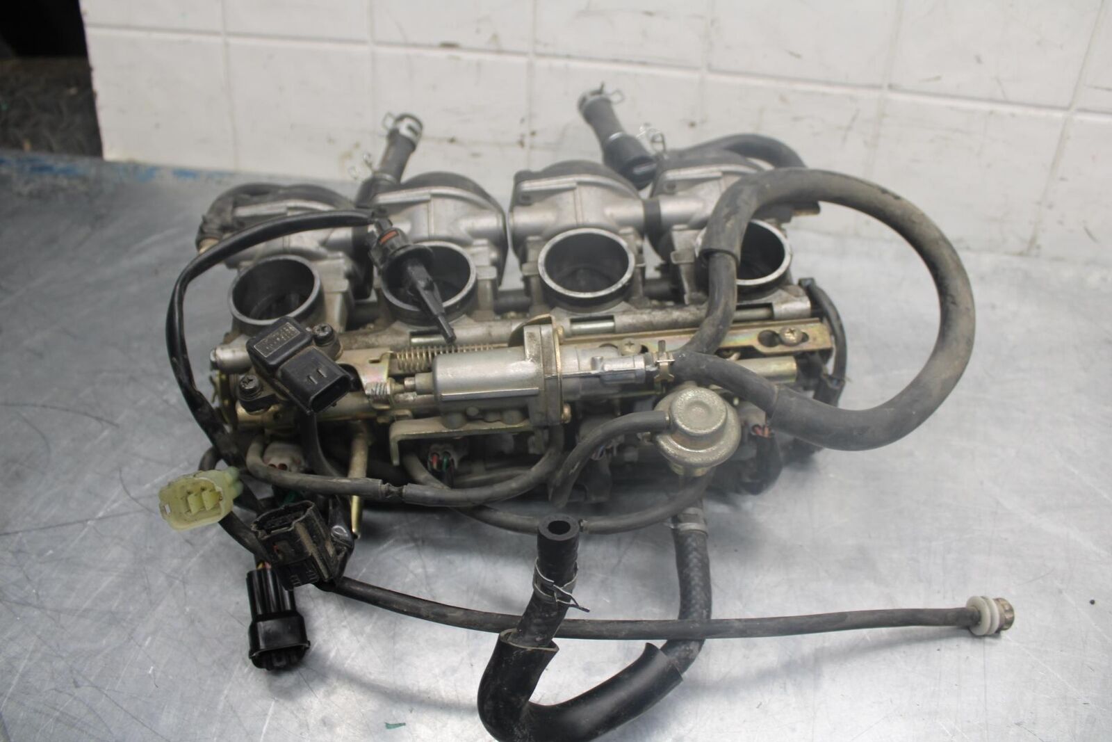 05 YAMAHA YZF R6S MAIN FUEL INJECTORS / THROTTLE BODIES BB462