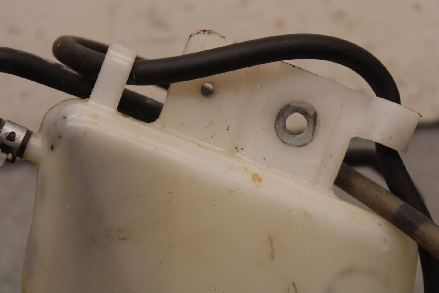 06-07 SUZUKI GSXR750 COOLANT WATER TANK RESERVOIR BOTTLE 17910-01H00 BB670