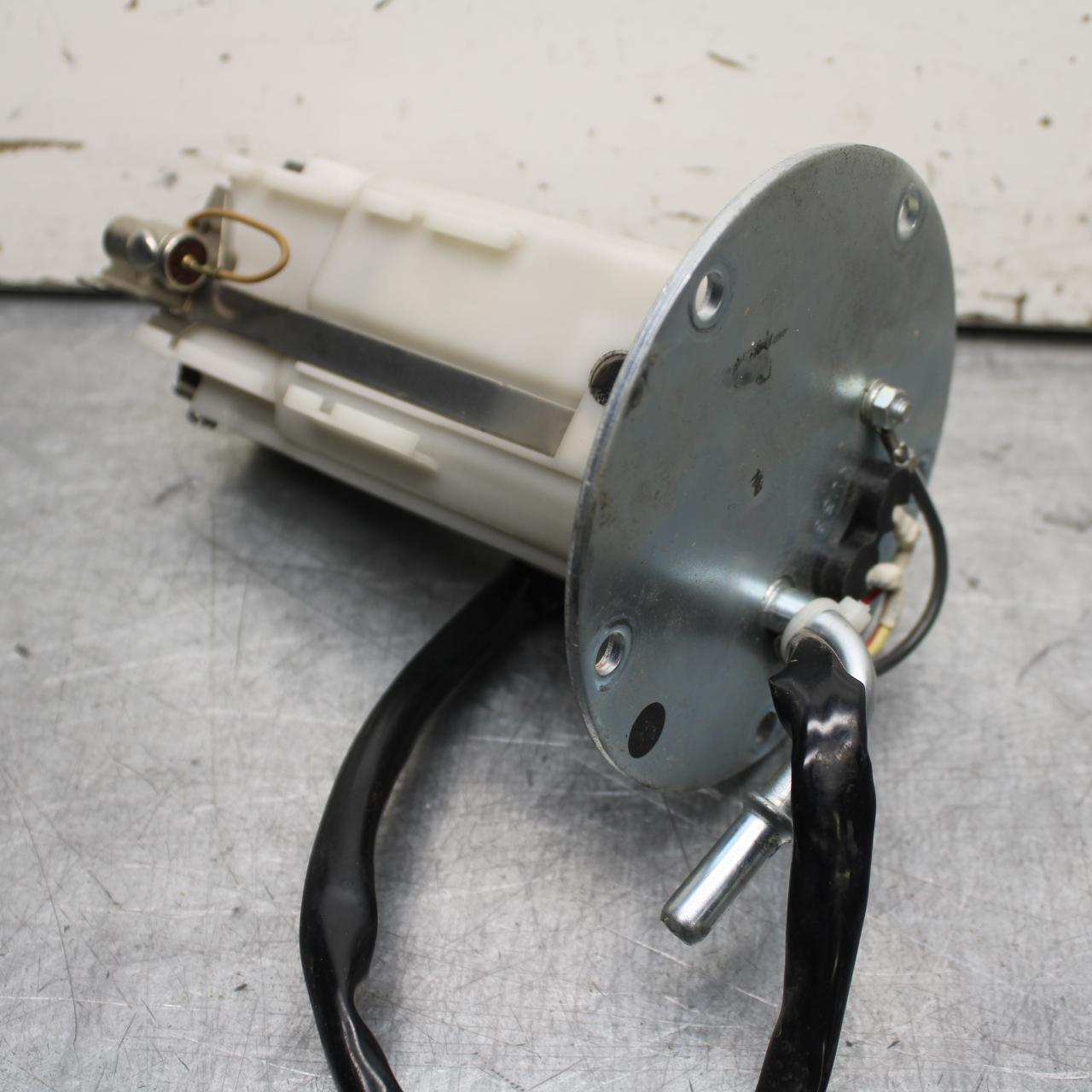 08-19 KAWASAKI NINJA ZX10R FUEL PUMP GAS PETROL SENDER UNIT BB633