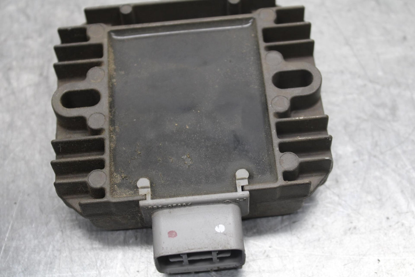 15-16 KAWASAKI EX300 RECTIFIER VOLTAGE REGULATOR BB635