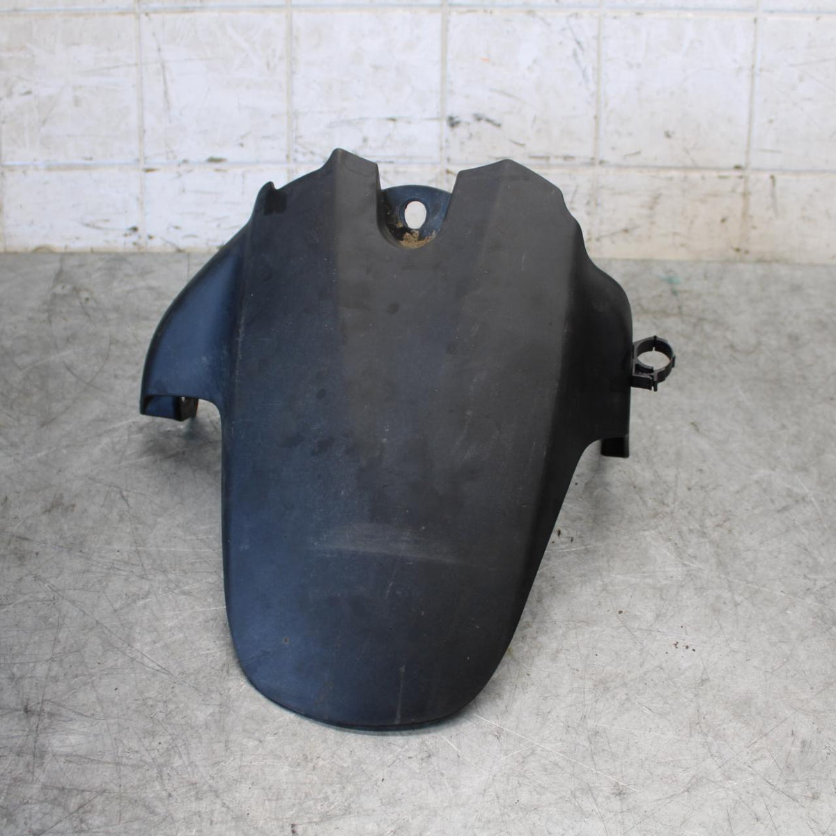 06-07 SUZUKI GSXR600 REAR BACK WHEEL TIRE HUGGER FENDER  BB543
