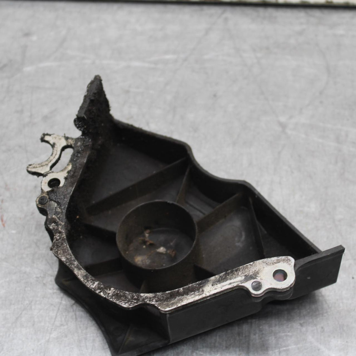 15-18 HONDA CB300FA ENGINE SPROCKET COVER BB646
