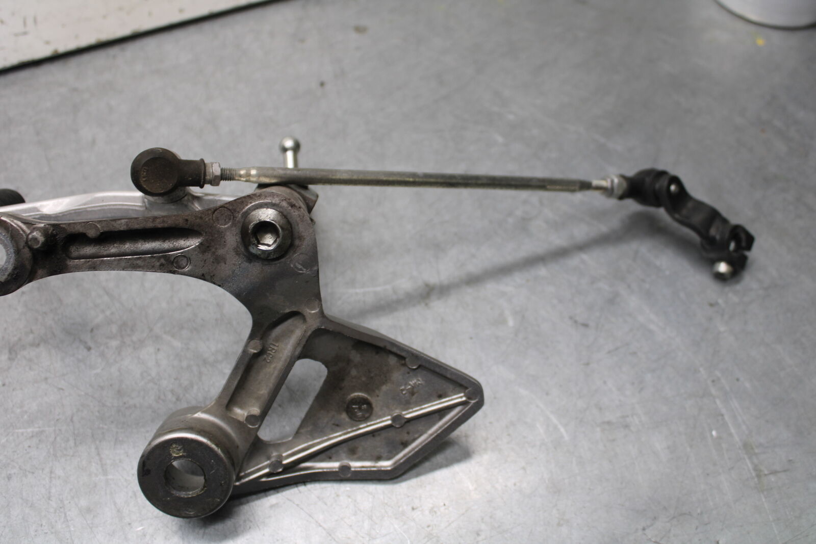 16-21 YAMAHA XSR900 LEFT REARSET REAR SET FOOT PEG W SHIFTER BB664