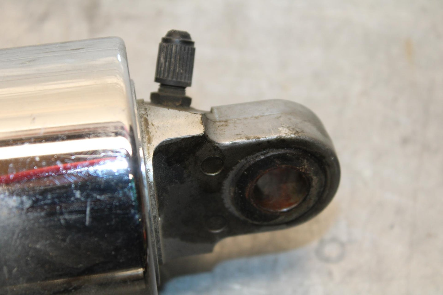 2005 Kawasaki Vulcan 1500 VN REAR BACK SHOCK ABSORBER PAIR 45014-0088 BB576