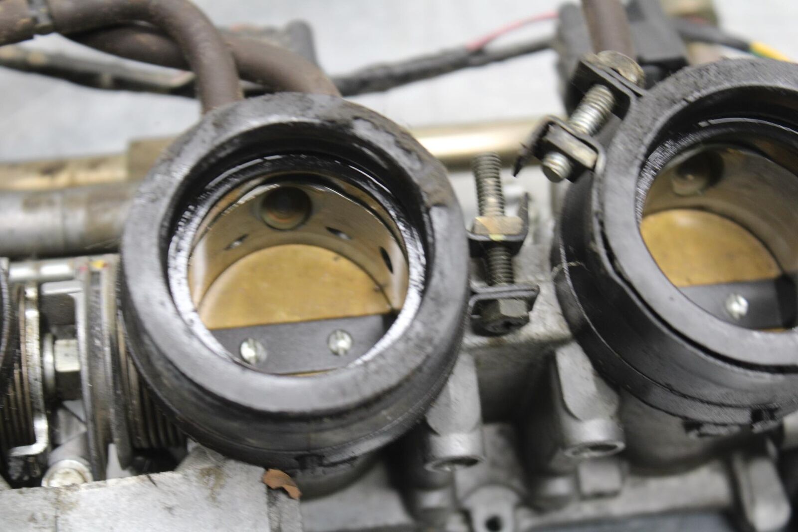 2006 Honda CBR600F4i MAIN FUEL INJECTORS / THROTTLE BODIES 16400-MBW-A12 BB567