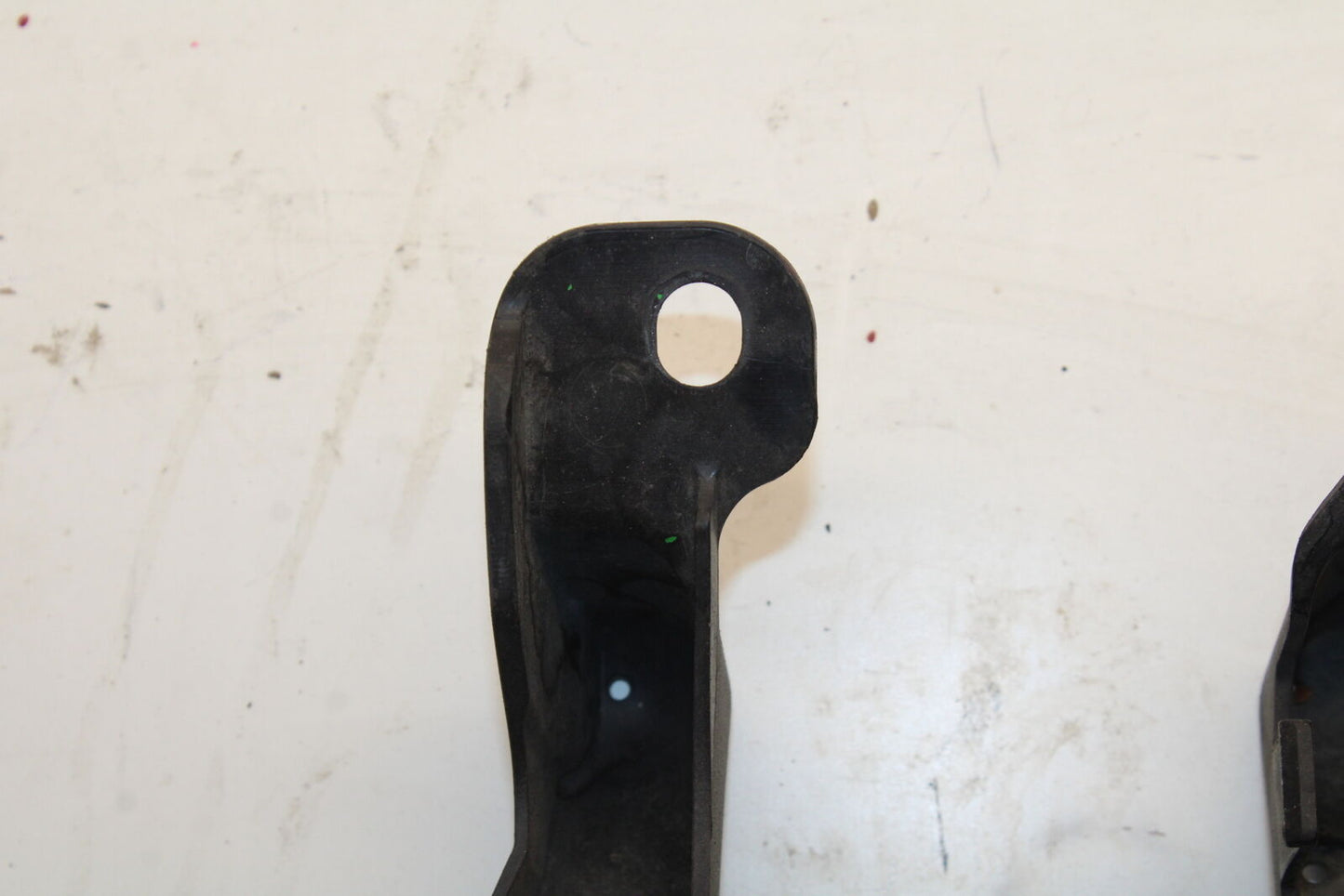 09-12 KAWASAKI NINJA ZX6R ZX600R REAR UNDERTAIL BATTERY TRAY PLASTIC BB656