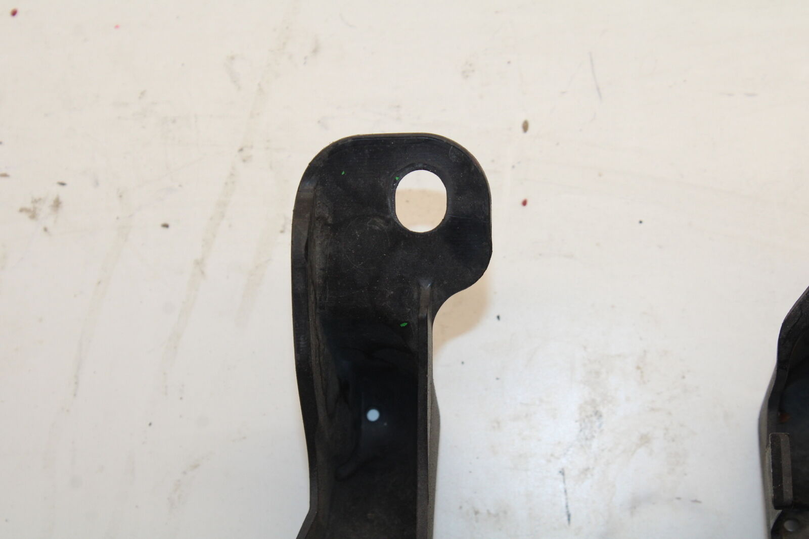 09-12 KAWASAKI NINJA ZX6R ZX600R REAR UNDERTAIL BATTERY TRAY PLASTIC BB656