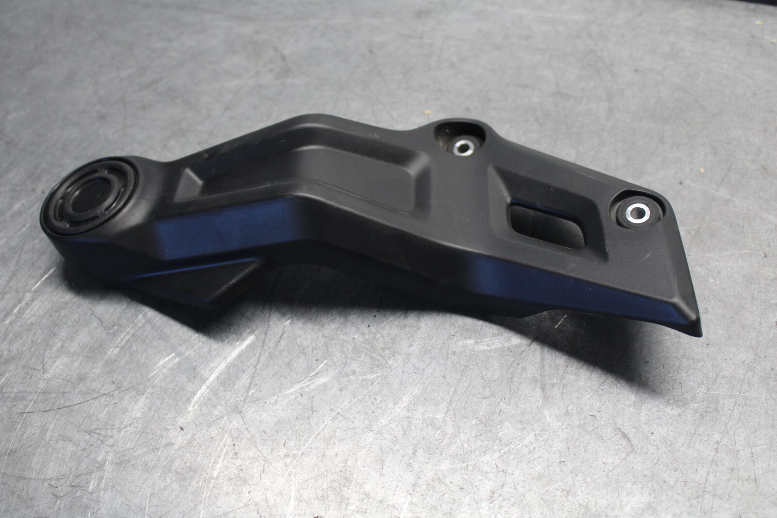 18-24 YAMAHA MT-07 RIGHT FRAME SIDE COVER COWL PANEL TRIM BB662