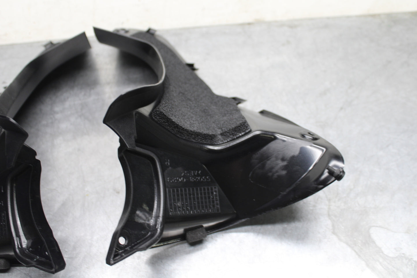 12-25 KAWASAKI NINJA ZX14R RIGHT LEFT FRONT DUCT COVERS PANELS COWLS BB757