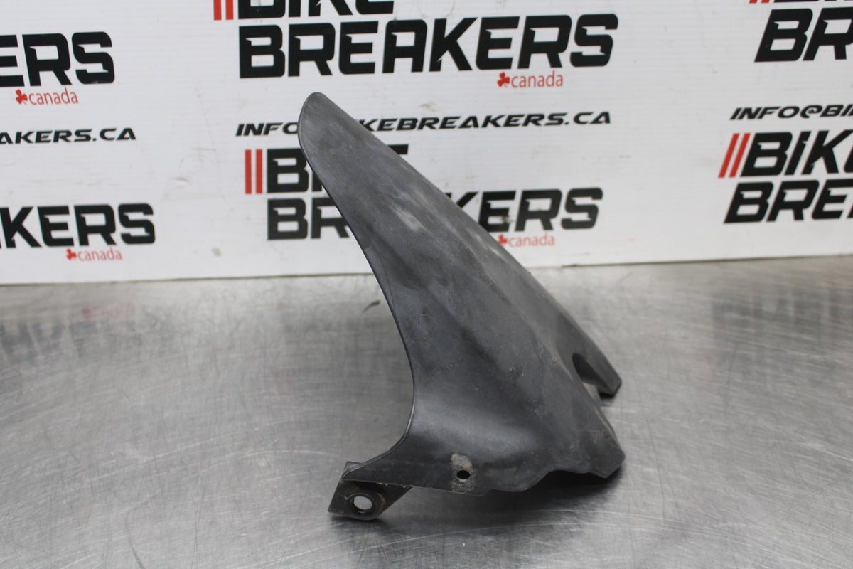 06-07 SUZUKI GSXR750 REAR BACK WHEEL TIRE HUGGER FENDER BB811