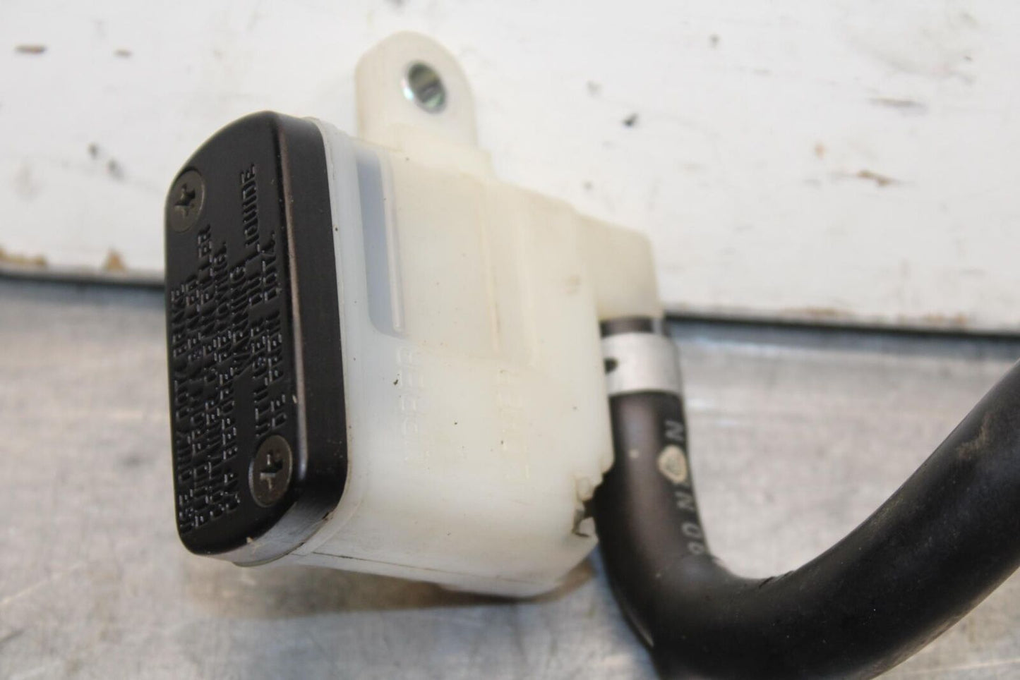 06-07 SUZUKI GSXR 600 REAR BACK BRAKE MASTER CYLINDER W RESERVOIR BB104