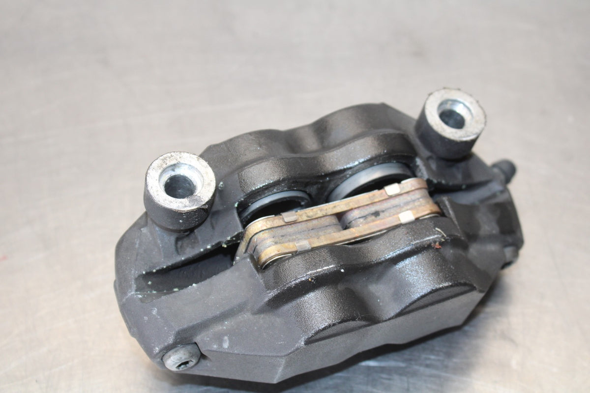 06-07 SUZUKI GSXR 600 RIGHT LEFT FRONT BRAKE CALIPER SET PAIR CALIPERS BB170