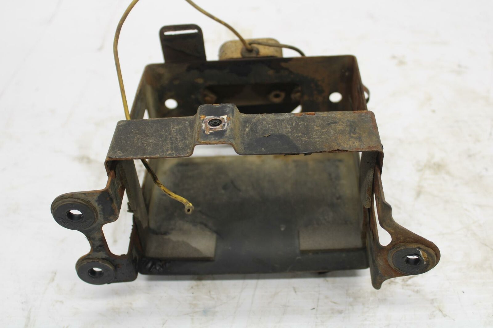 77-79 SUZUKI GS750  BATTERY TRAY BOX BB258