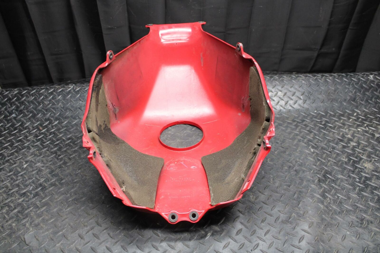 03-04 HONDA CBR600RR GAS TANK FUEL CELL COVER FAIRING COWL BB200