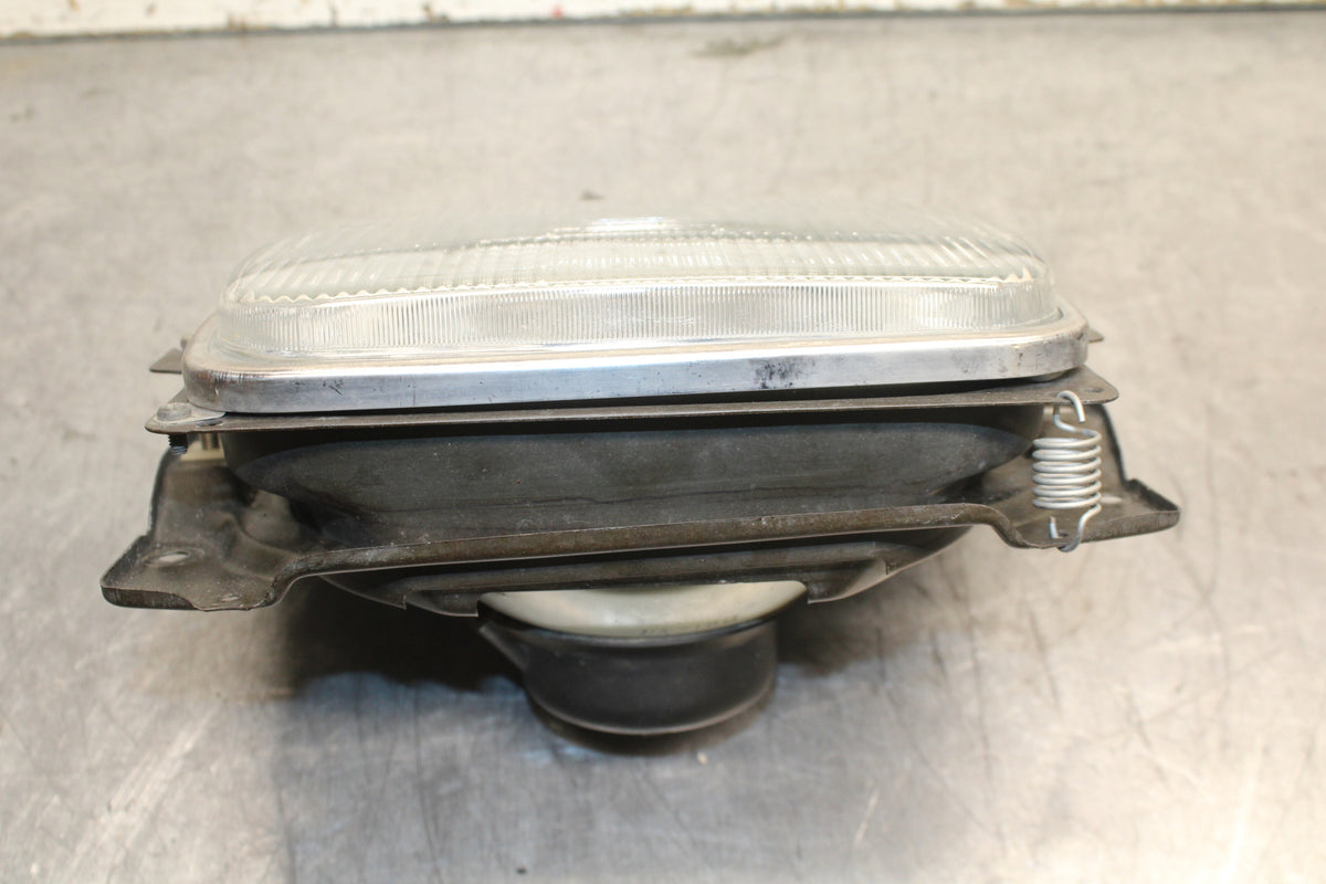 84 HONDA INTERCEPTOR 750 VF750F FRONT HEADLIGHT HEAD LIGHT LAMP BB108