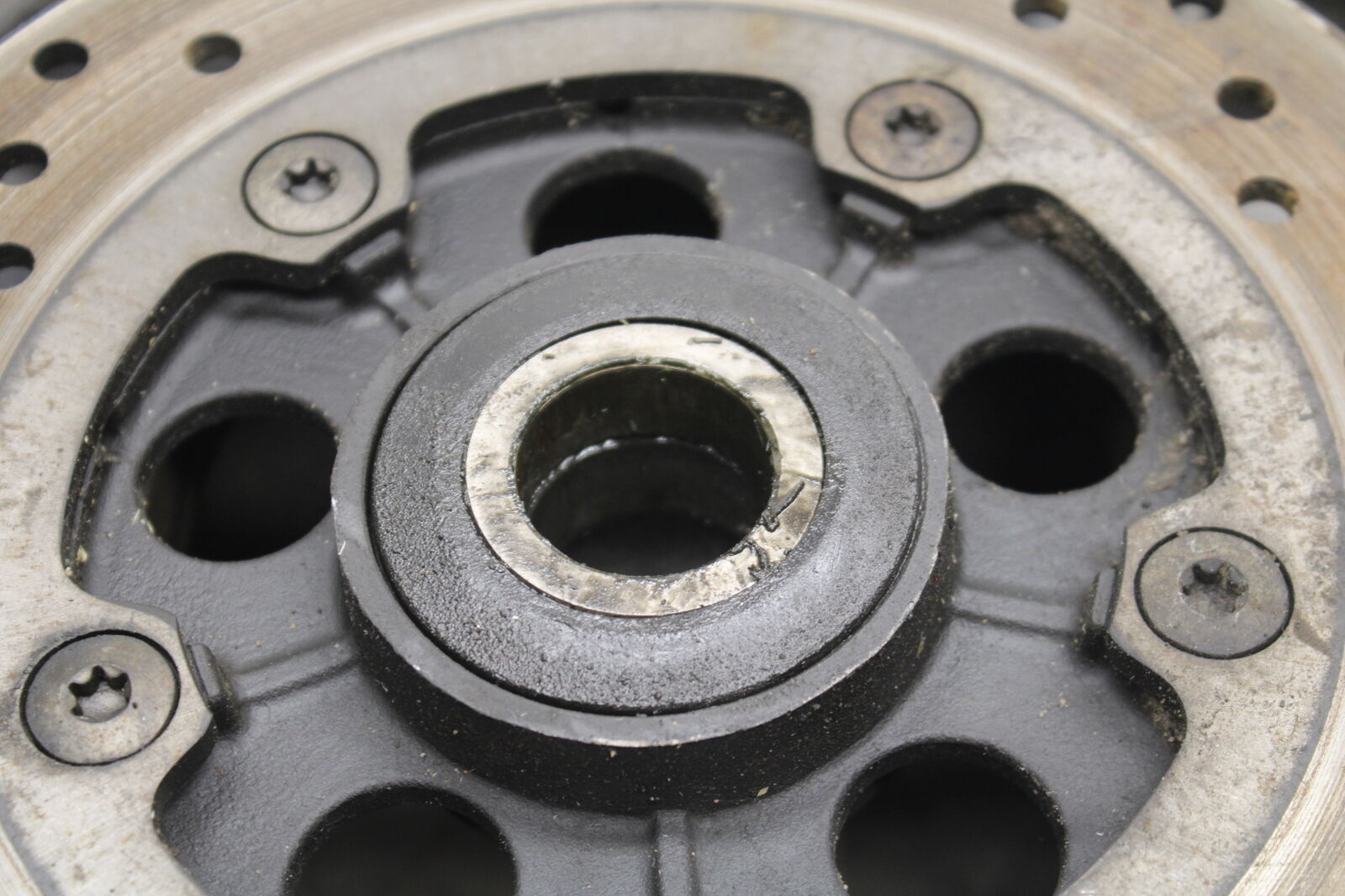 06-07 YAMAHA YZF R6 REAR WHEEL BACK RIM AND ROTOR BB742