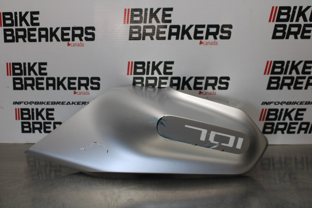 18-22 HUSQVARNA VITPILEN 701 RIGHT GAS TANK FUEL CELL COVER FAIRING COWL BB198