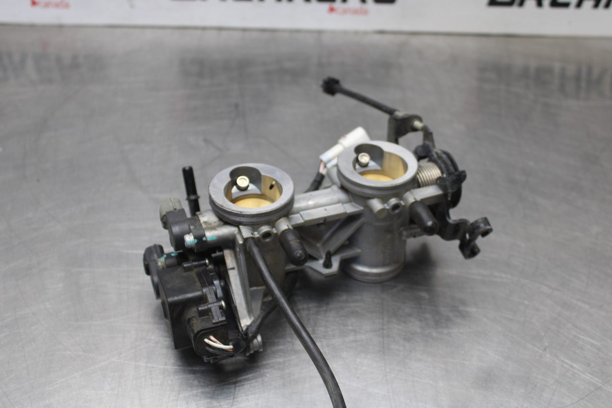12-16 KAWASAKI NINJA 650 EX650F ABS MAIN FUEL INJECTORS / THROTTLE BODIES  BB860