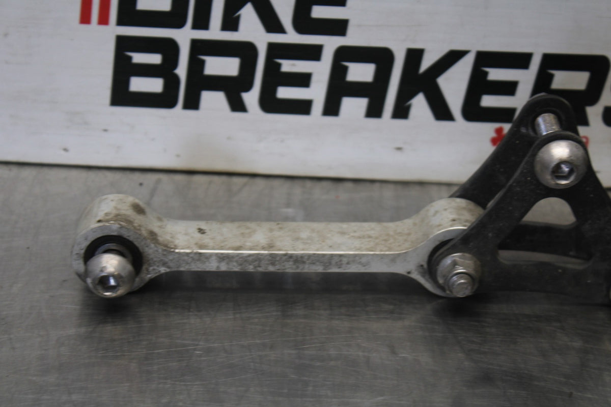 12 TRIUMPH STREET TRIPLE R REAR DOGBONE SHOCK LINKAGE LINK BB914