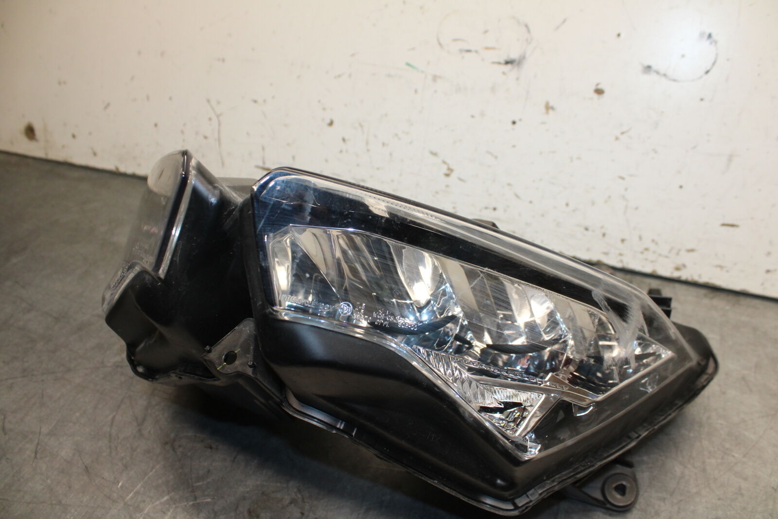 18-24 KAWASAKI NINJA 650 FRONT HEADLIGHT HEAD LIGHT LAMP BB725