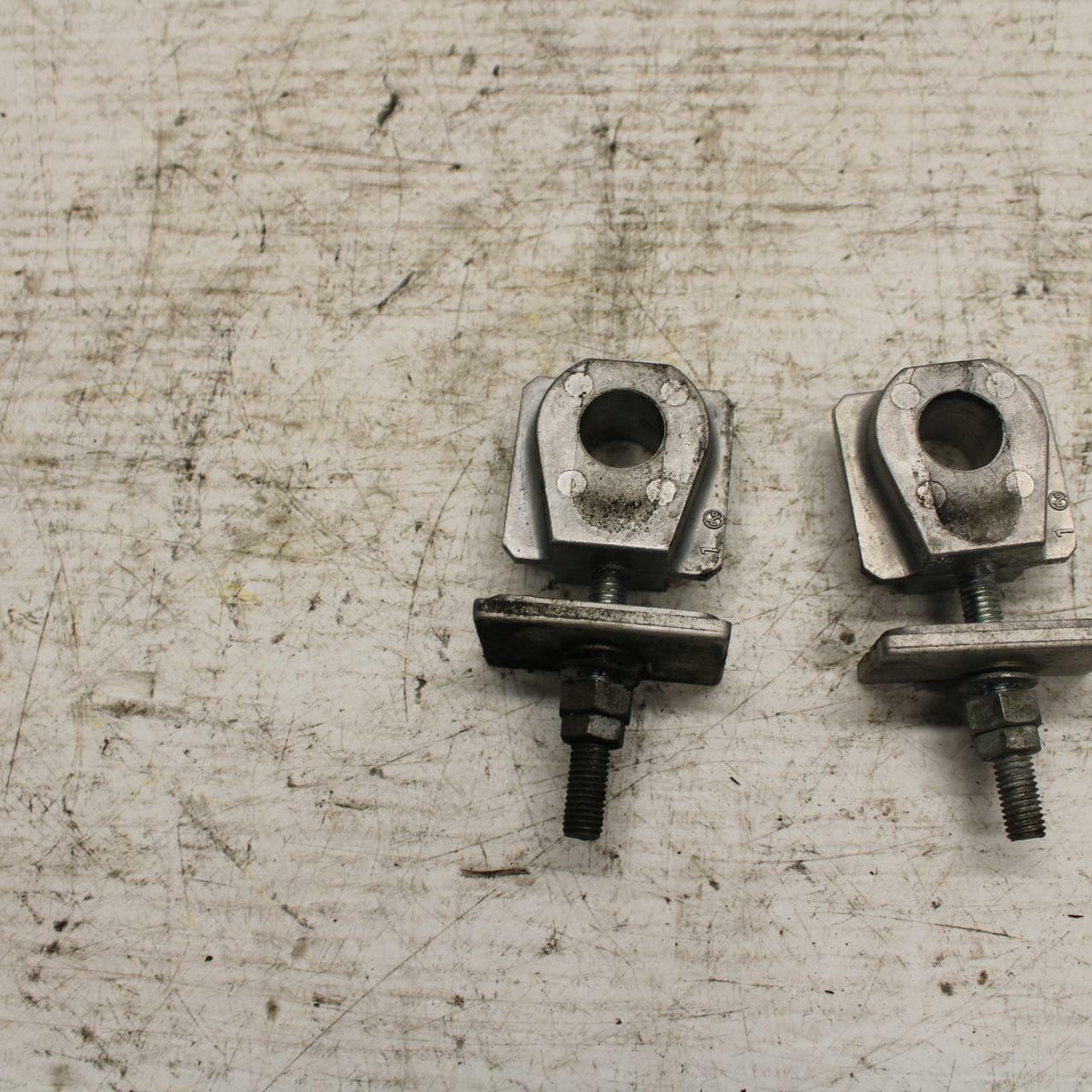 90-07 KAWASAKI ZZR 250 REAR AXLE BACK WHEEL RIM PIVOT BOLT AXEL BB298