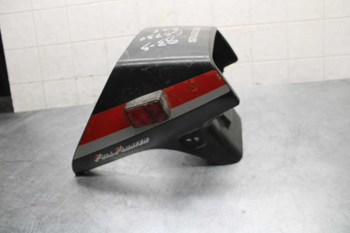 1983 Suzuki GS750E REAR BACK TAIL FAIRING COWL SHROUD BB234