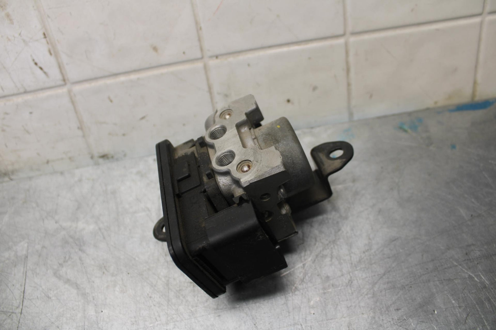 2015 Kawasaki Ninja 300 EX300B ABS ABS PUMP UNIT MODULE BB518