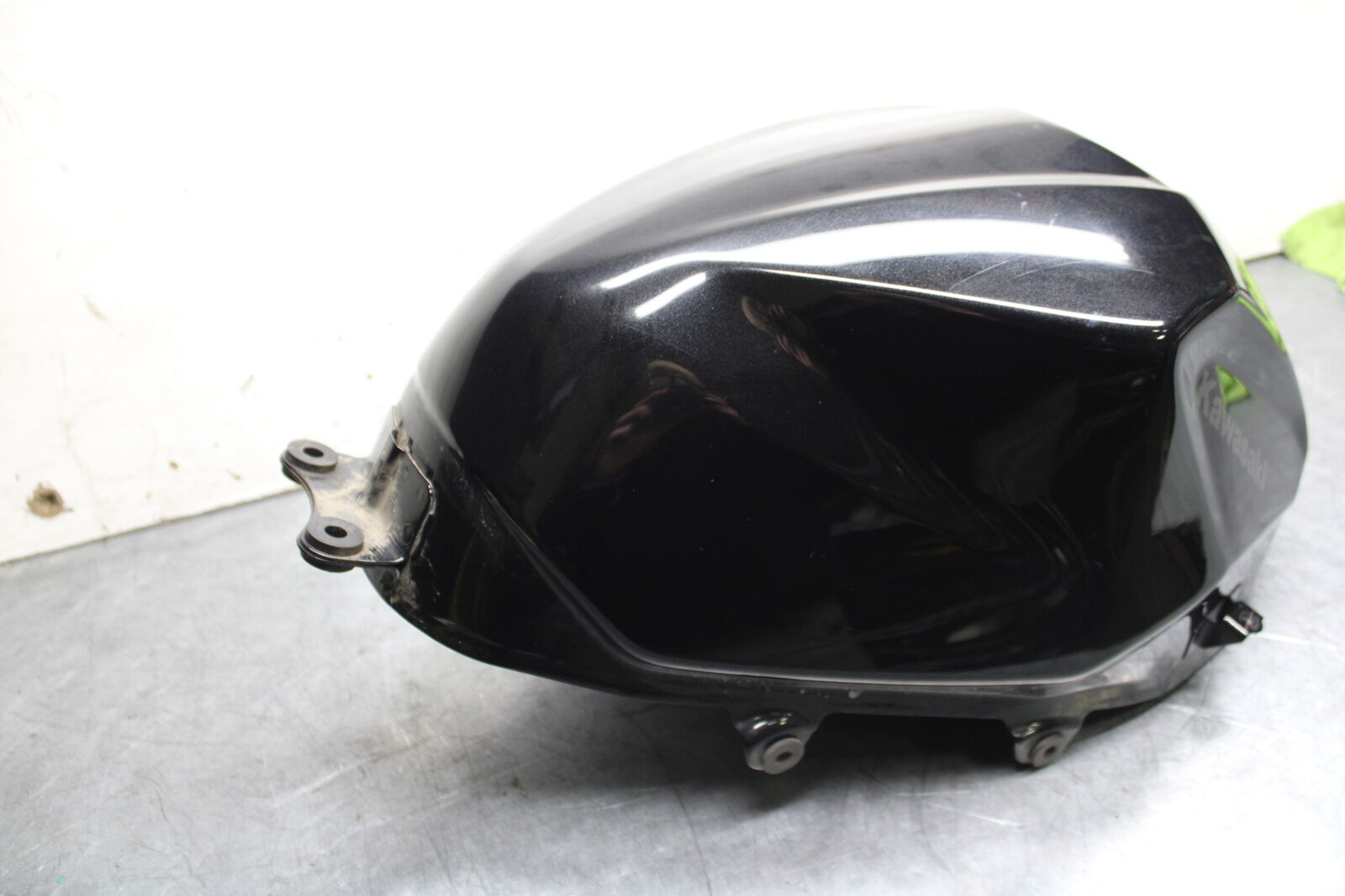19-22 KAWASAKI Z400 GAS TANK FUEL CELL PETROL RESERVOIR BB708