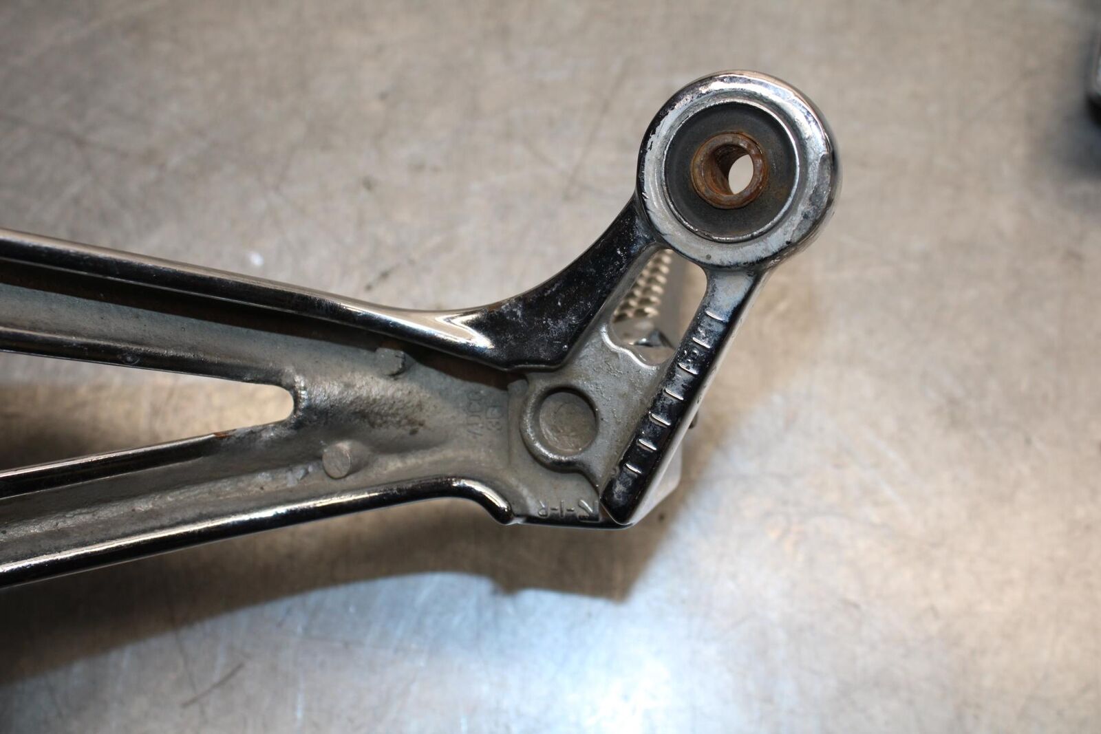 2001 Suzuki GSXR750 RIGHT LEFT REARSETS REAR  FOOT PEGS  BB553