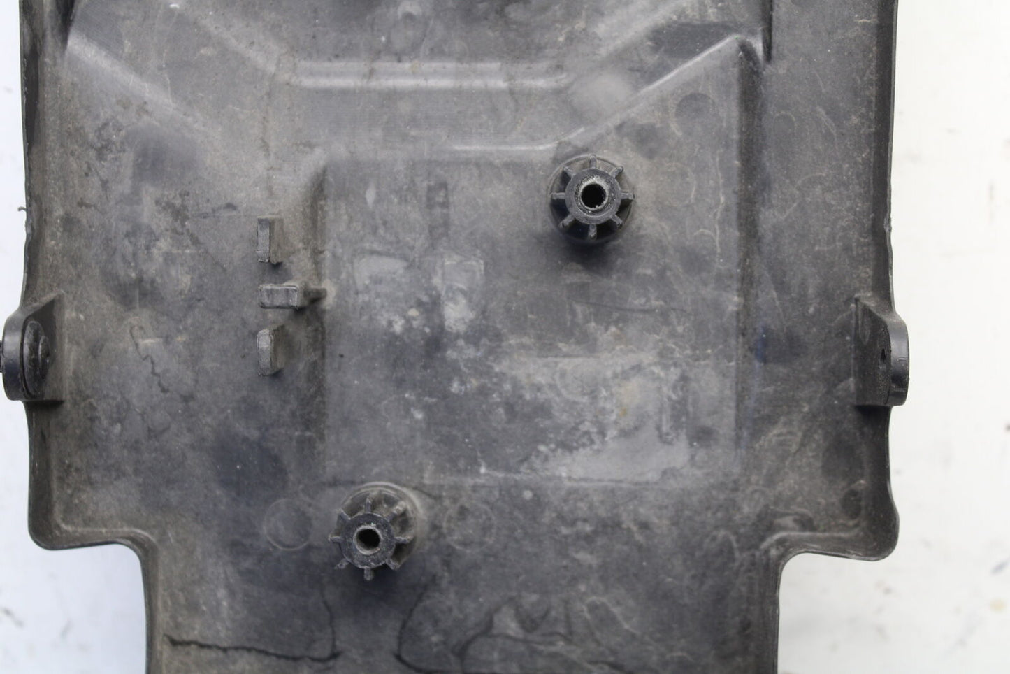 09-12 KAWASAKI NINJA ZX6R ZX600R REAR UNDERTAIL BATTERY TRAY PLASTIC BB656