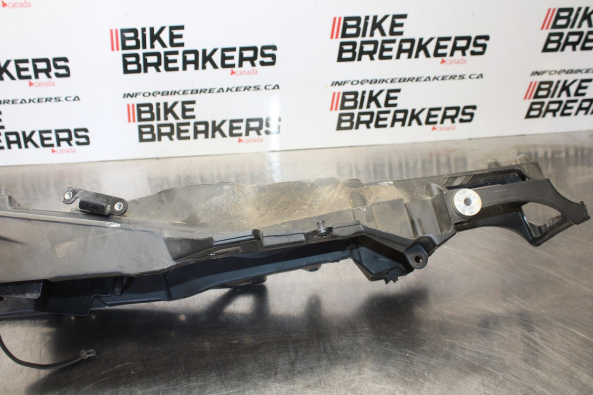 04-05 YAMAHA YZF R1 REAR SUBFRAME BACK SUB FRAME  BB173