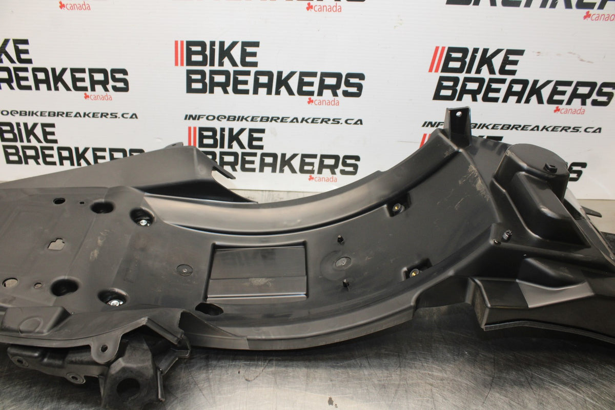 23-24 KAWASAKI NINJA ZX14R REAR BACK TAIL UNDERTAIL FAIRING COWL FENDER BB764
