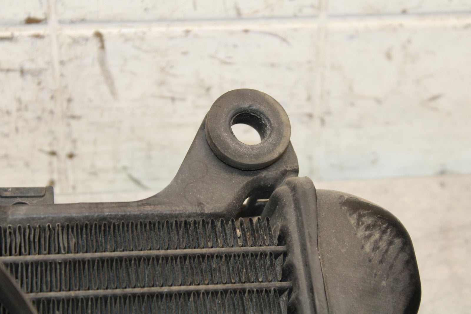 00-01 KAWASAKI ZZR600 ENGINE RADIATOR MOTOR COOLER COOLING RADIATER BB568