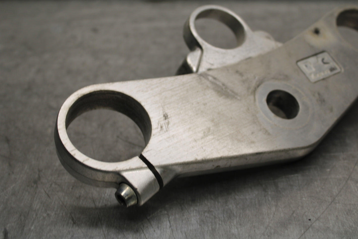 00-02 KAWASAKI NINJA ZX6R FORKS UPPER TRIPLE TREE CLAMP BB750