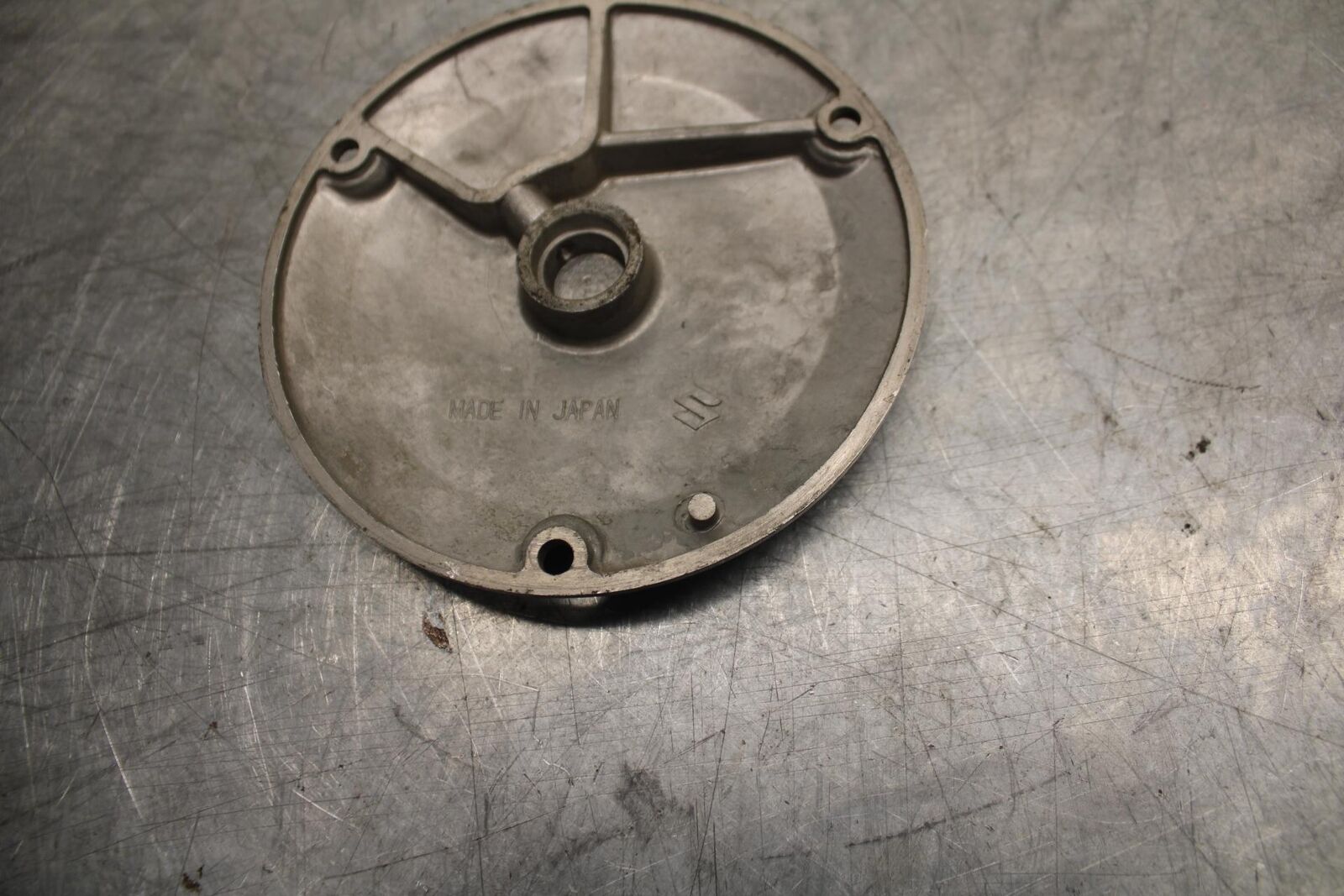 1976 Suzuki GT750 CLUTCH SIDE ENGINE MOTOR COVER 1387-31000 BB33