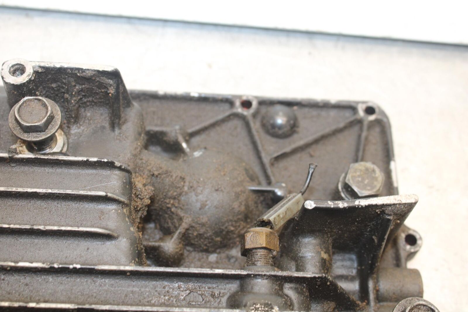 1985 Kawasaki Ninja 900R ZX900A ENGINE MOTOR BOTTOM OIL PAN COVER BB84