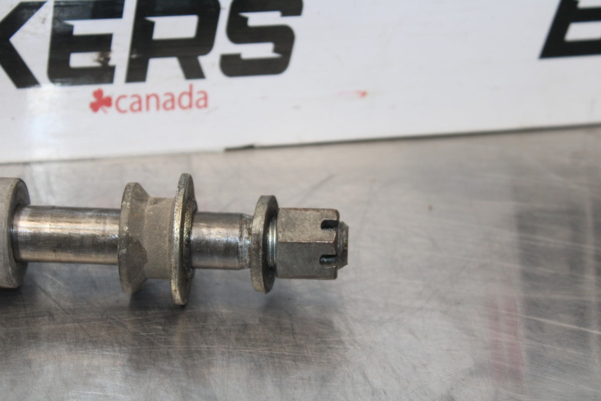77 SUZUKI GS750 REAR AXLE BACK WHEEL RIM PIVOT BOLT AXEL 64711-37000 BB779