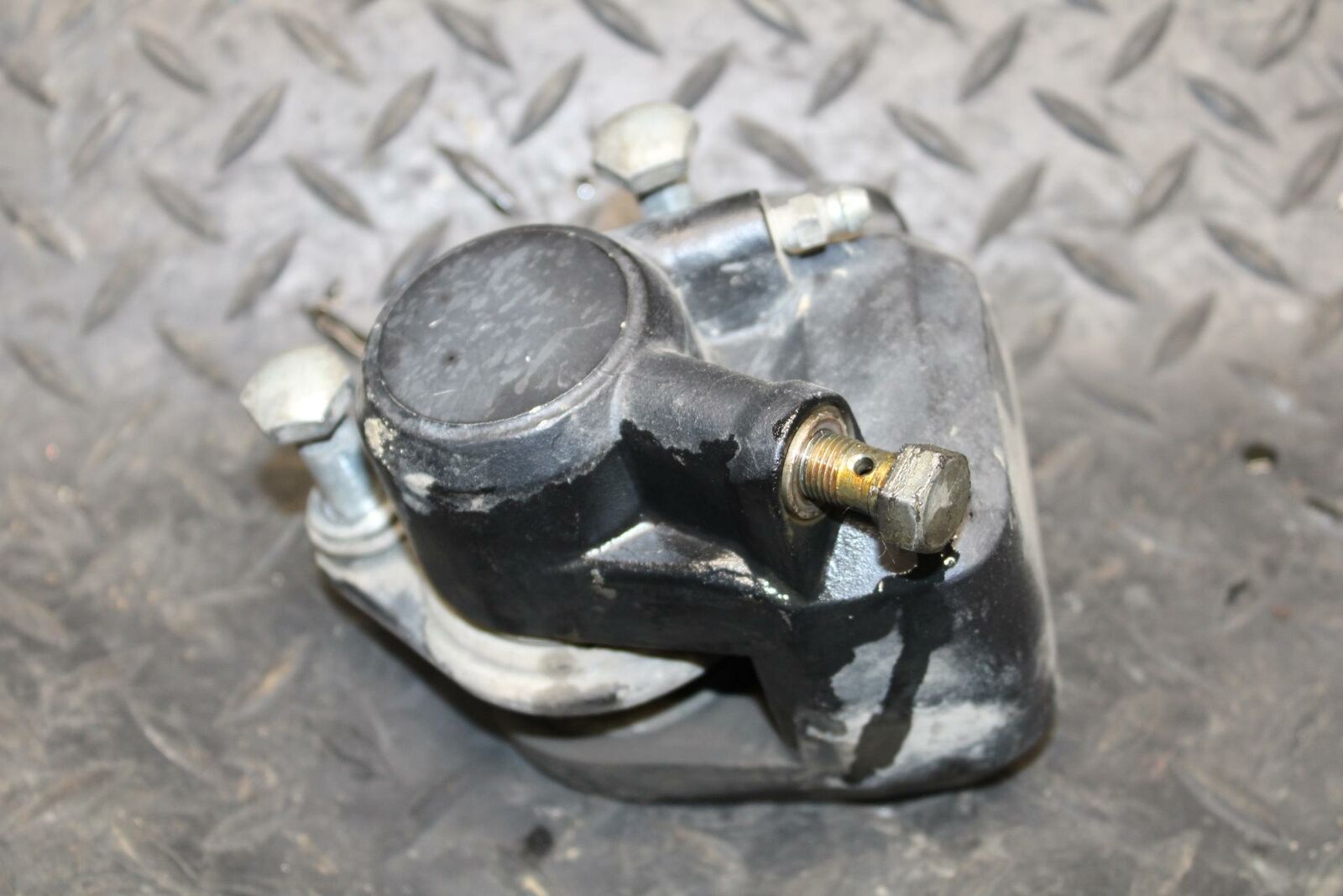 78 SUZUKI GS550E FRONT BRAKE CALIPER  BB212