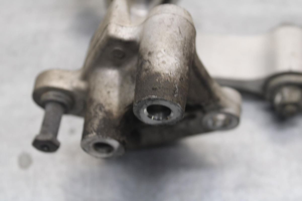 2004 Honda CBR600F4i REAR DOGBONE SHOCK LINKAGE LINK BB606